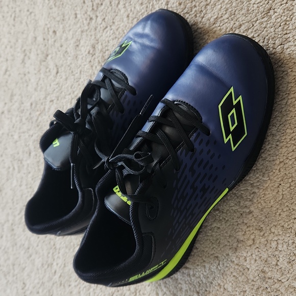 Indoor Soccer Shoes - Picture 1 of 5